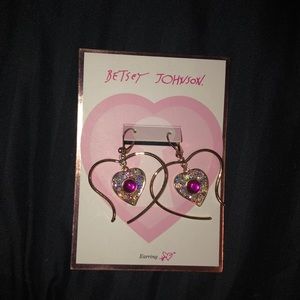 Betsy Johnson Heart earrings